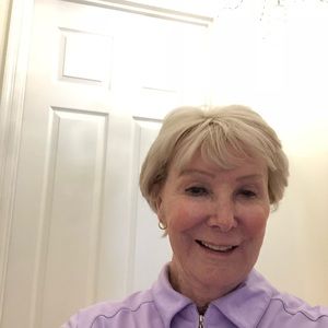 Meet your Posher, Dee